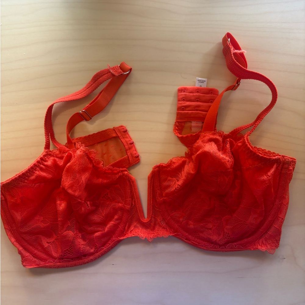 AUDEN *unlined* lace bra in bright coral/orange